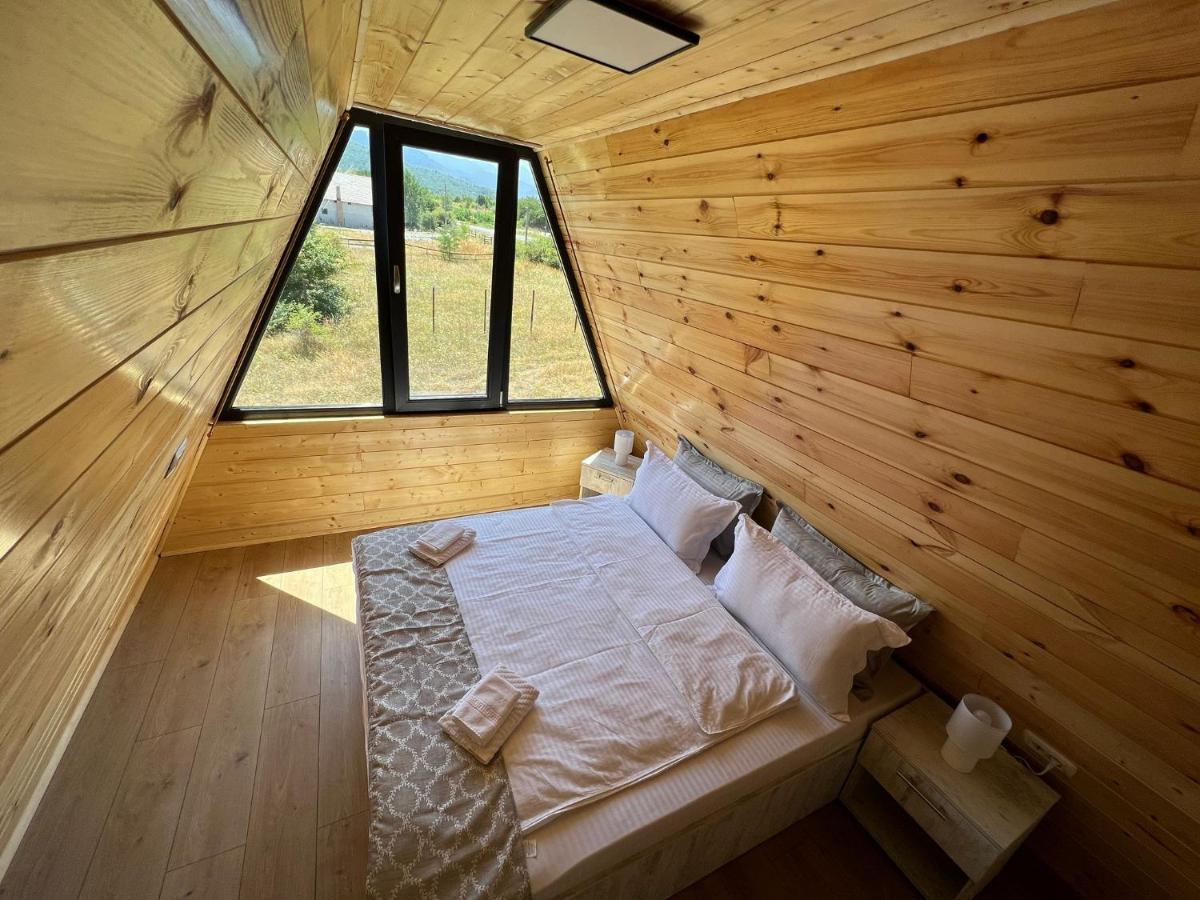 Camping Linistea Muntilor Cartioasra